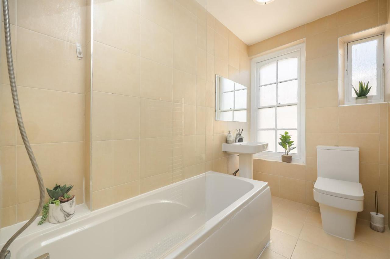 Modern One Bedroom Apartment Next To Old Street London Exterior foto